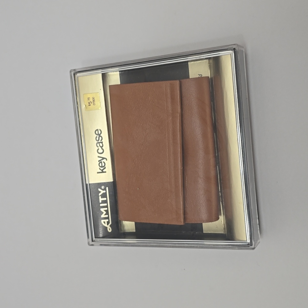Vintage NIB Amity Key Case Holder Tan Cowhide Leather